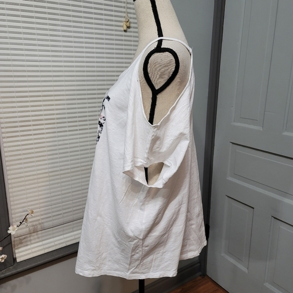 Lane Bryant Floral "Femme Squad" Cold Shoulder Tee - Picture 5 of 9